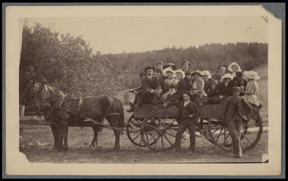 "A group picnicking at Oak Creek" from the Historical Images of Oregon State University collection at Oregon State University.