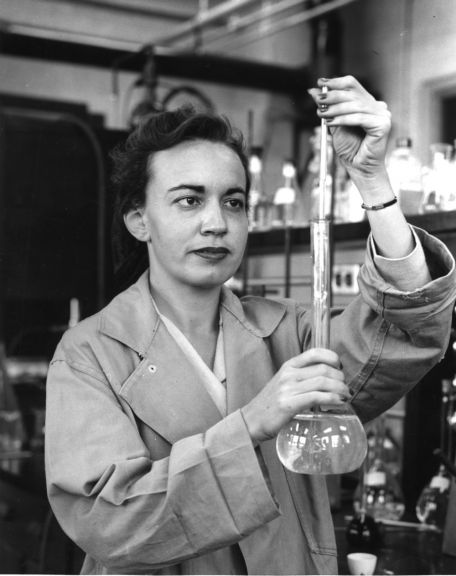 Professor Frances (Billie) Richardson was named a Fellow of the American Institute of Chemists in 1969.