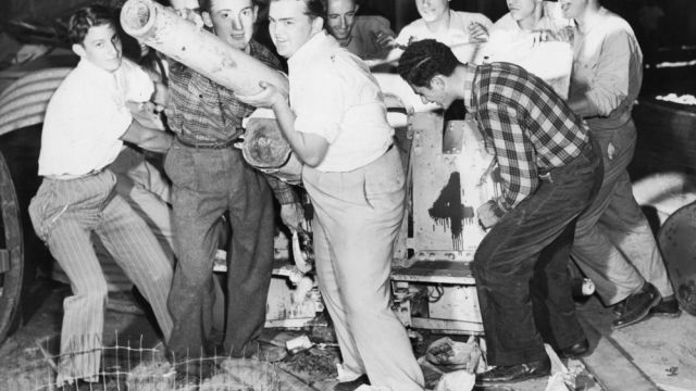 NC Students collected over 150,000 pounds of scrap metal for WWII effort, 1942