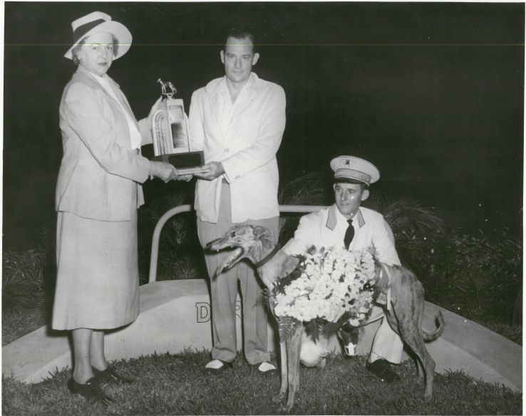 25th Anniversary Stakes (Trophy), winner: More Roll, January 3, 1950 (MC 00688, Box 30, Folder 1) 