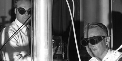 1950s: Wesley Doggett (left) and Willard Bennett in the Plasma Lab.
